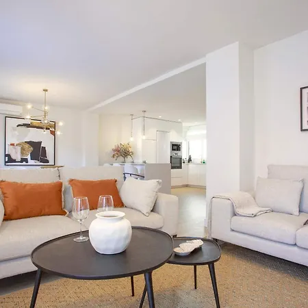 Genteel San Pancracio Apartment *